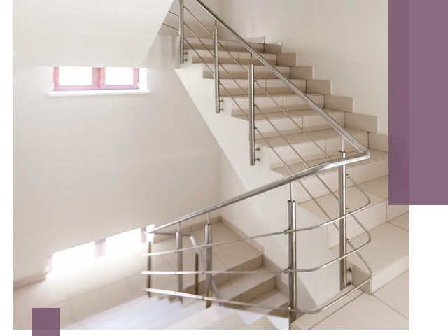 Установка и замена перил в подъезде в Кисловодске