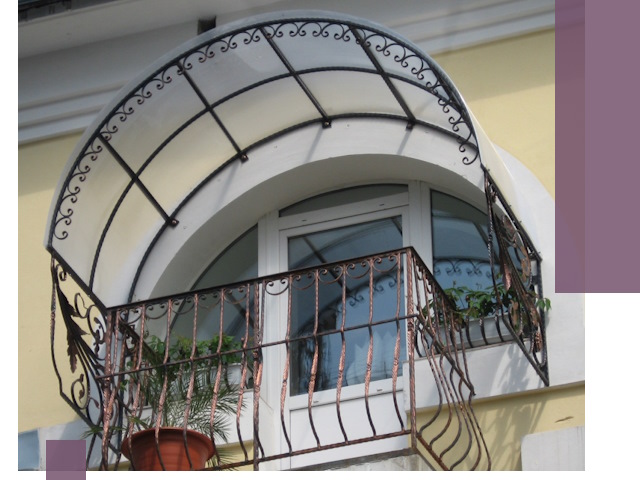 Козырьки над балконом в Кисловодске — изготовление и монтаж