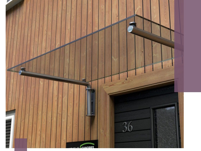 Стеклянные козырьки на входы и фасады в Кисловодске